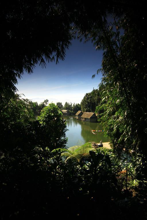 Kampung Sampireun Resort & Spa Garut Exteriör bild