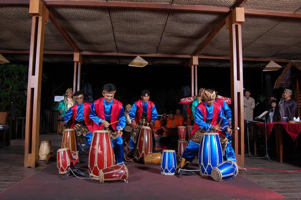 Kampung Sampireun Resort & Spa Garut Exteriör bild