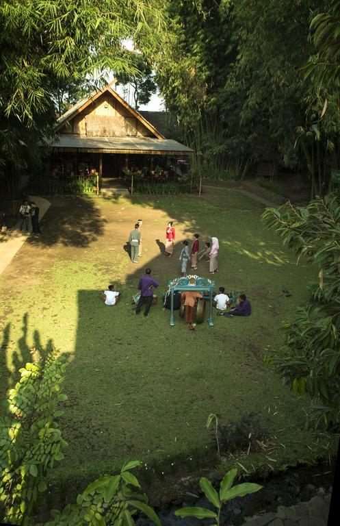 Kampung Sampireun Resort & Spa Garut Exteriör bild