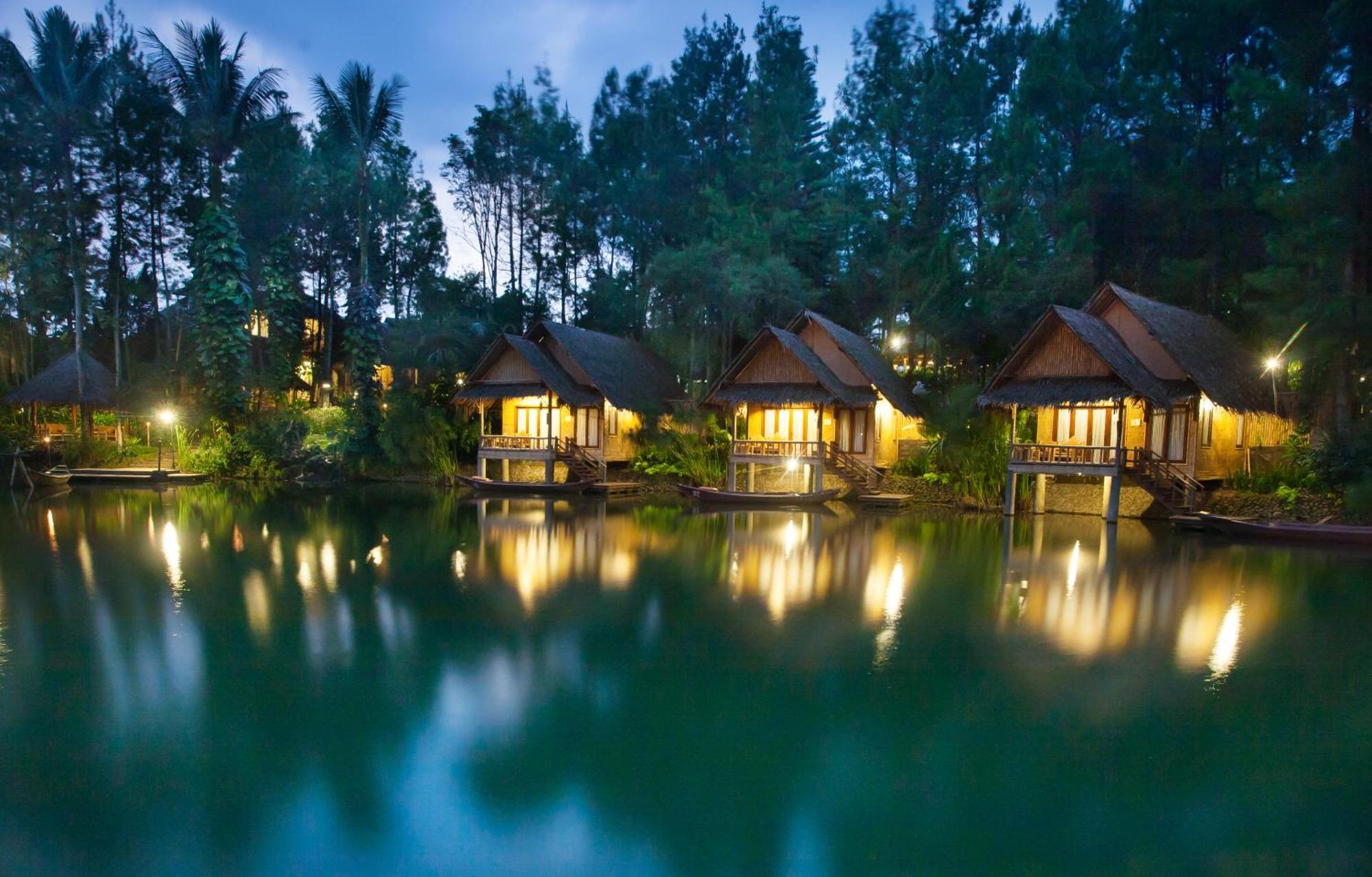 Kampung Sampireun Resort & Spa Garut Exteriör bild
